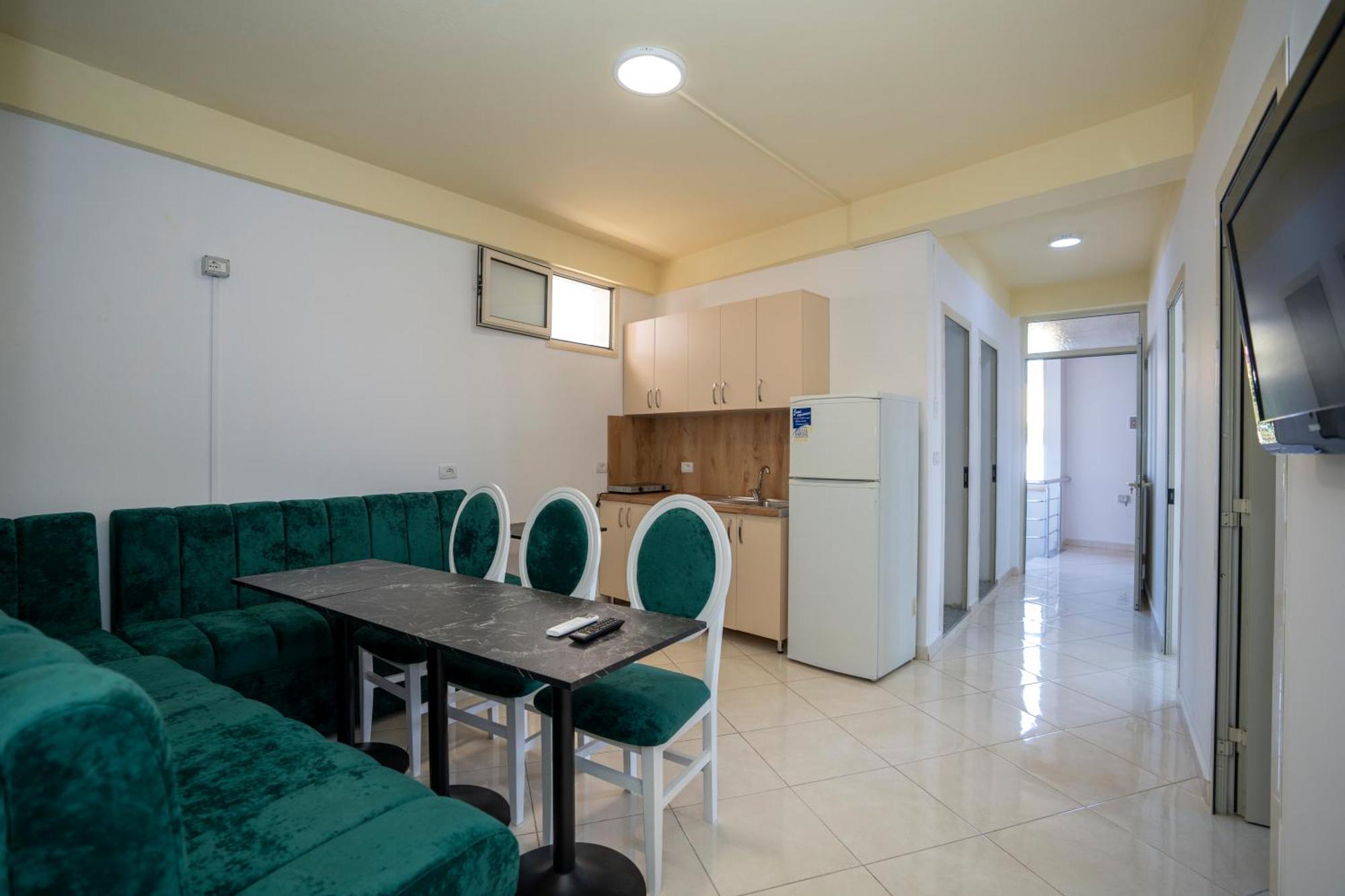 Golden Sleep Hostel شكودر المظهر الخارجي الصورة