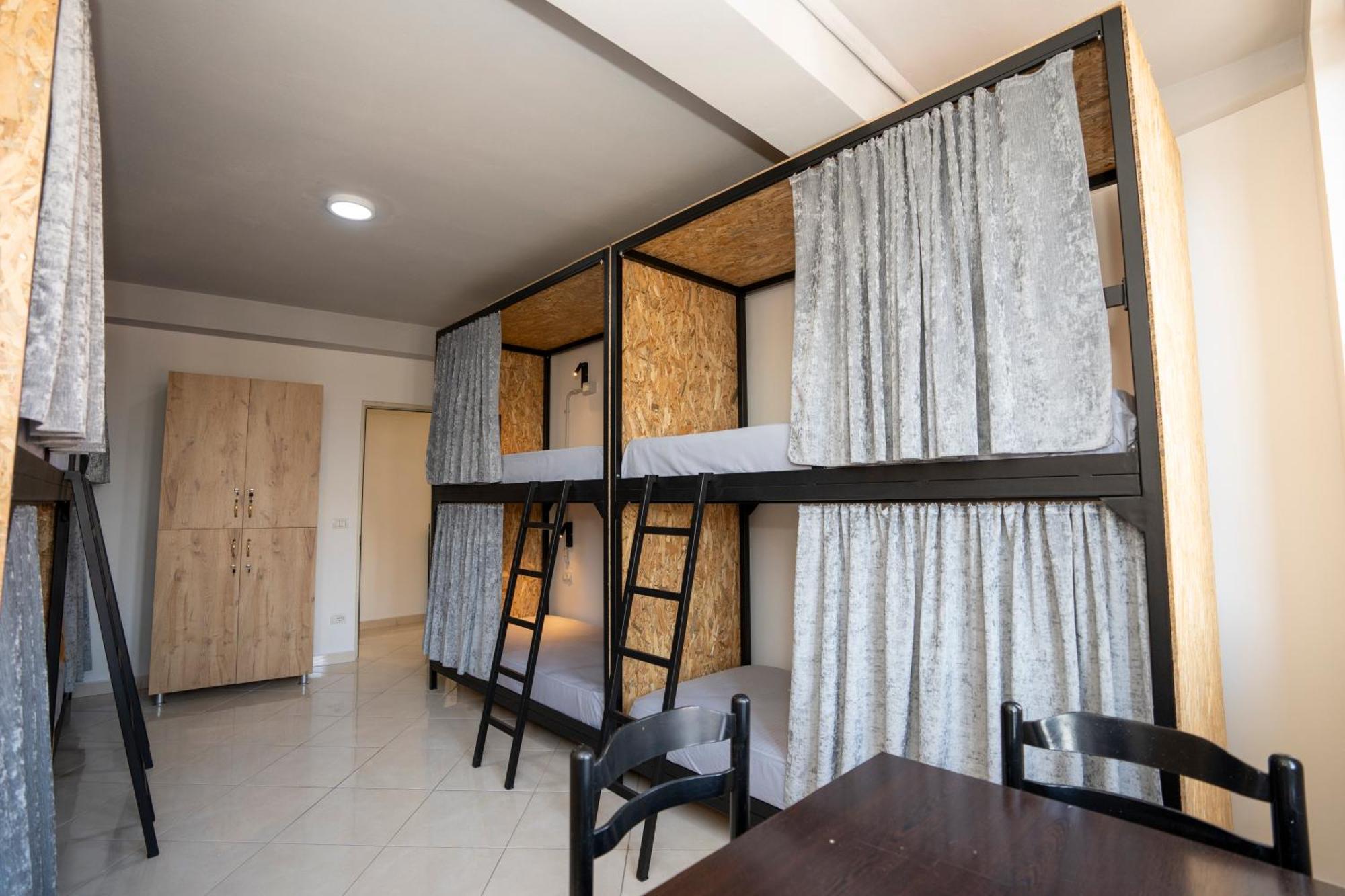 Golden Sleep Hostel شكودر المظهر الخارجي الصورة