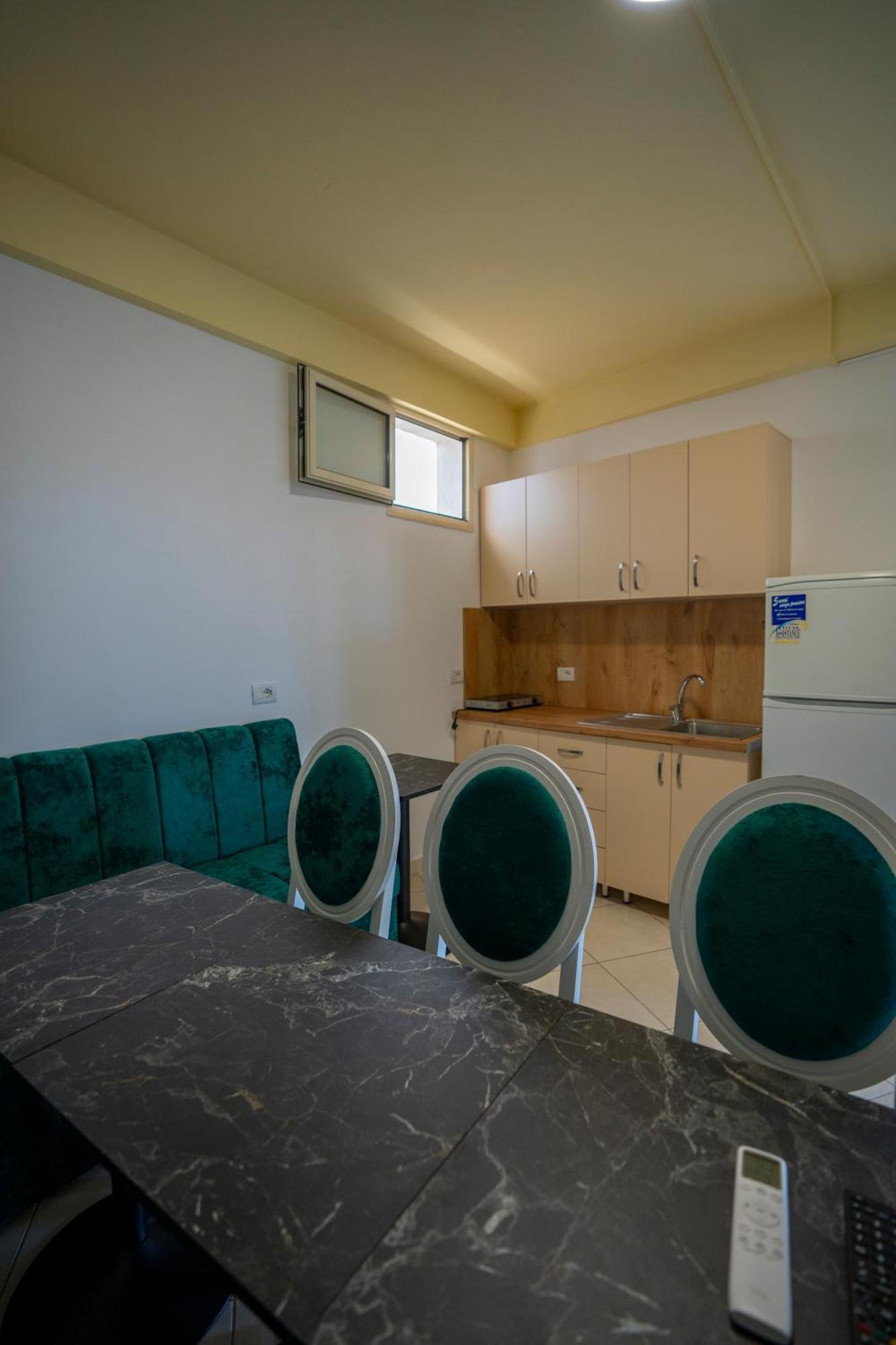 Golden Sleep Hostel شكودر المظهر الخارجي الصورة